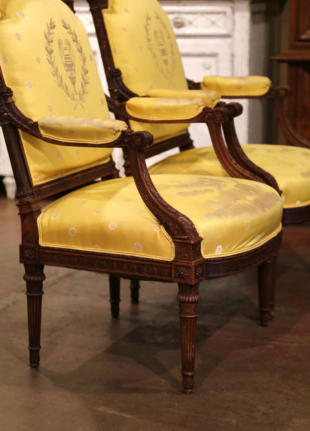 Antique Italian 18th Century Louis XVI Walnut Chairs, Set of 2